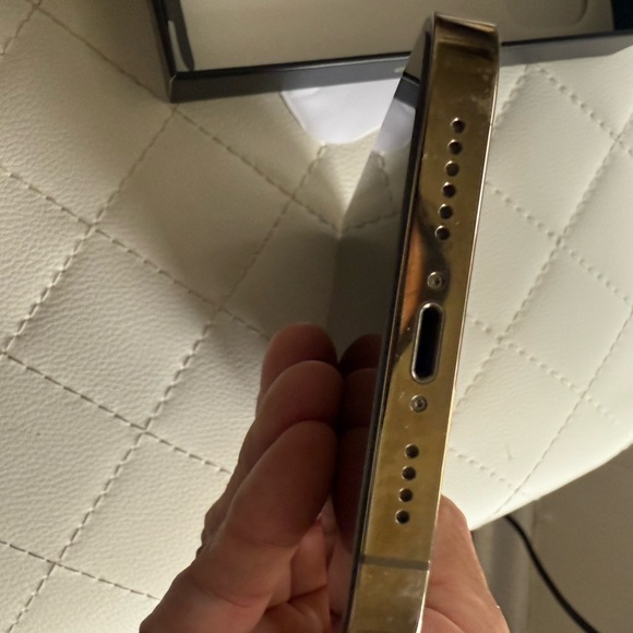 Apple iPhone 13 Pro Max 256GB Unlocked (Gold) - Picture 9 of 17